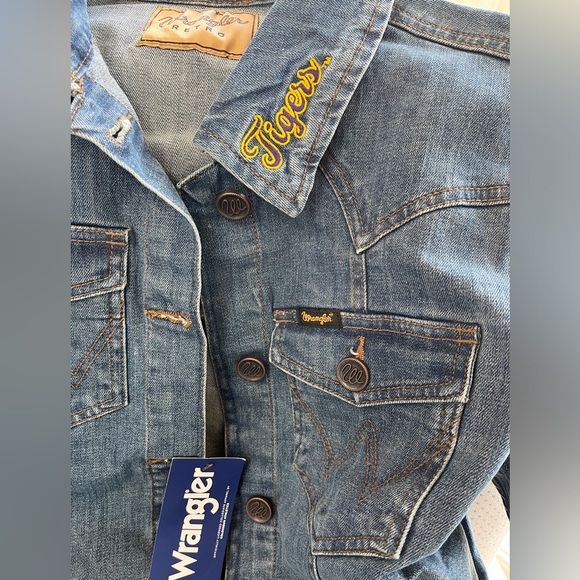 Wrangler Jean Jacket New with Tag - Picture 3 of 4